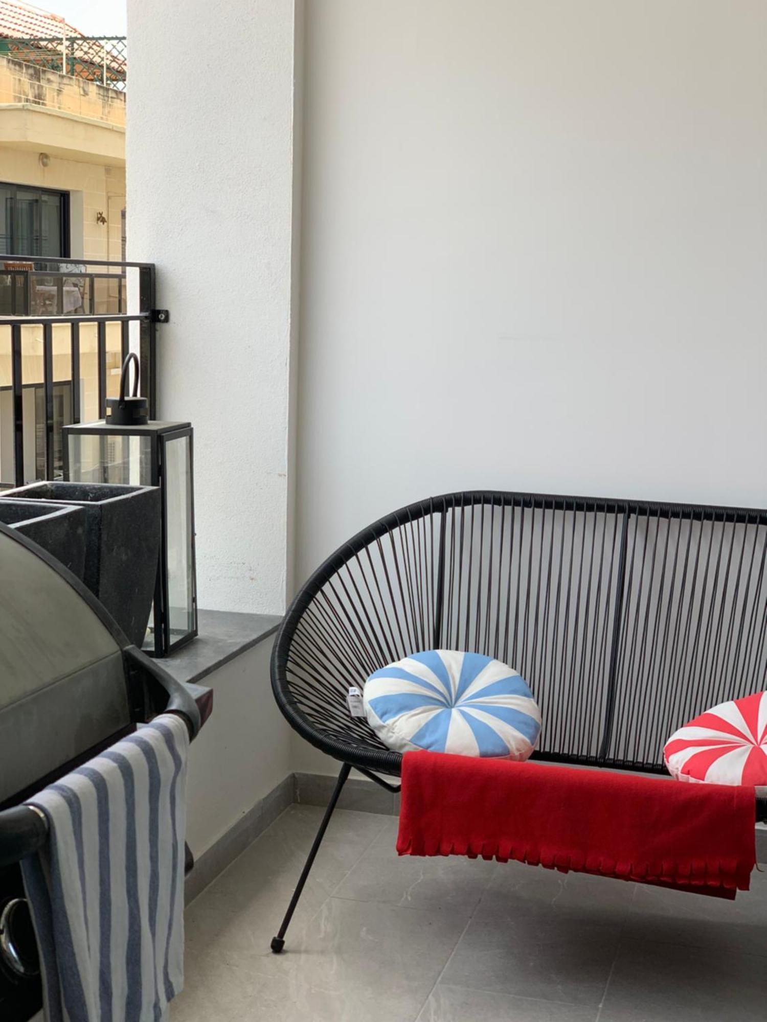 Spacious Seaview Sliema Apt, Steps From Valletta Ferry Exterior foto